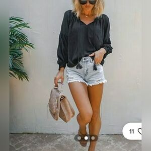 VICI COLLECTION LA PORTA TASSLE TIE TOP (BLACK)